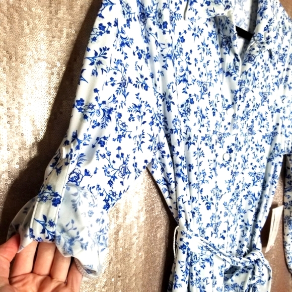 LuLaRoe BNWT S Ellie shirt dress - white blue floral 💙 - Picture 8 of 16